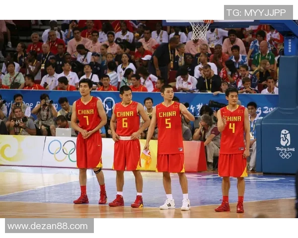 张庆鹏：从篮球场上的传奇到生活中的榜样，激励年轻一代追梦之路